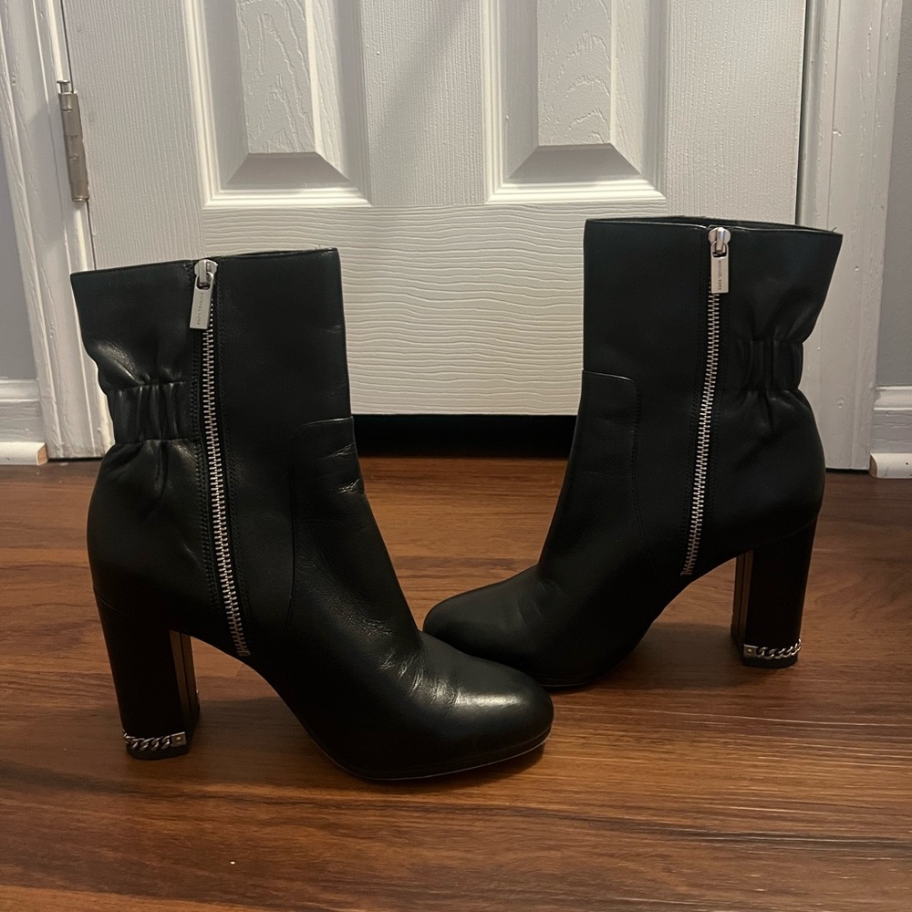 Michael by Michael Kors Black Leather Ankle Boots with Block Chain Heels BNIB - Picture 4 of 11